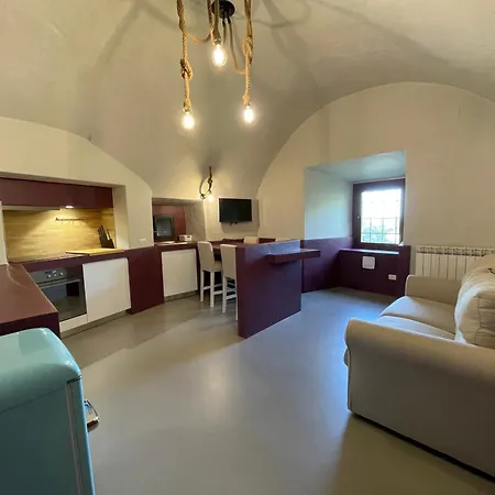 La Torretta Di Eggi Апартаменты